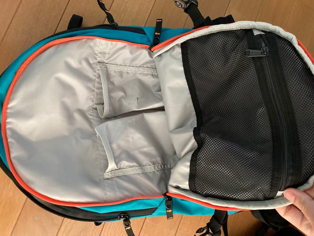 バックカントリーアクセス　20リットル