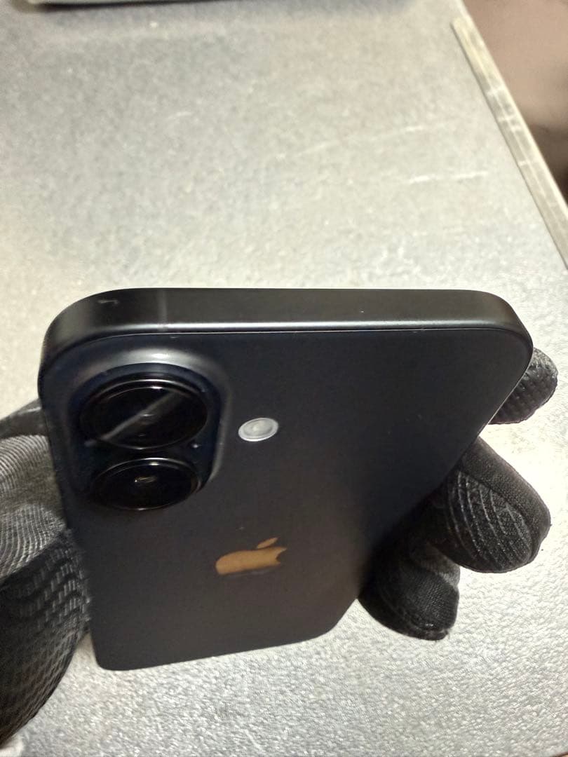 【最終値下げ】iPhone16 ブラック simフリー バッテリー100%