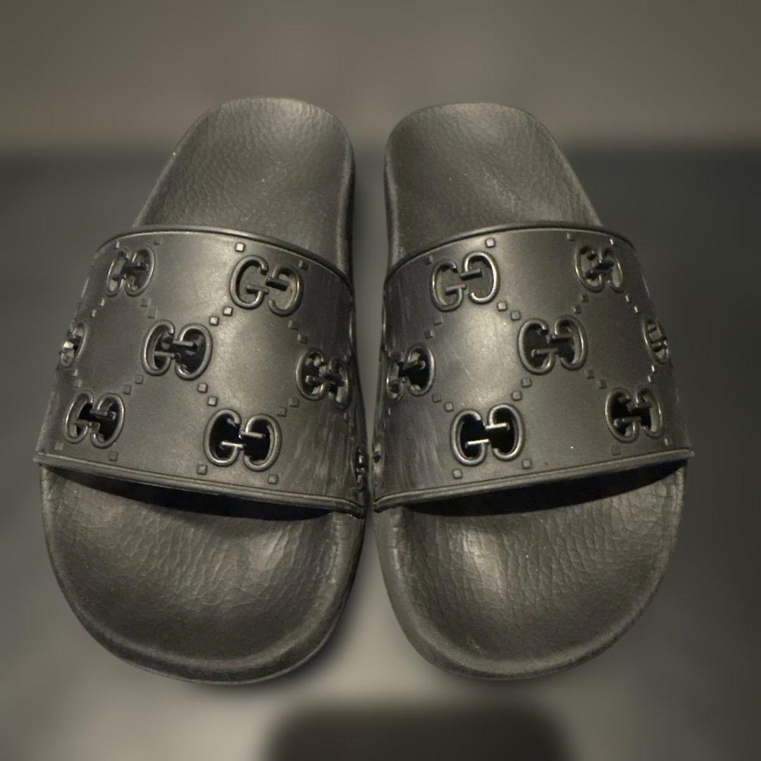 K*m様 GUCCI ブラック スライドサンダル GGロゴ