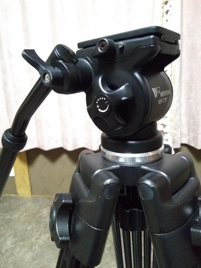 Weifeng WF-717 1.8m プロフェッショナル　ビデオ三脚
