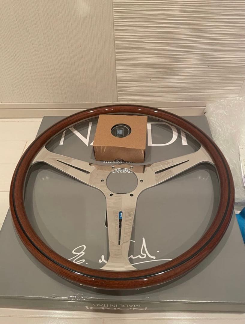 開封のみ　未使用　正規品　NARDI　クラシック　品番　N140　380ｍｍ