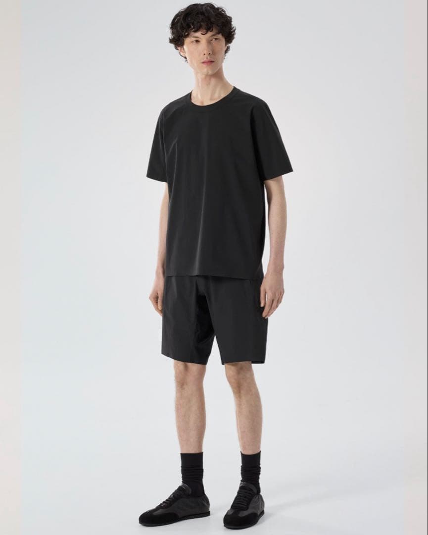 定価38500円！アークテリクスveilance ショートパンツ黒サロモン