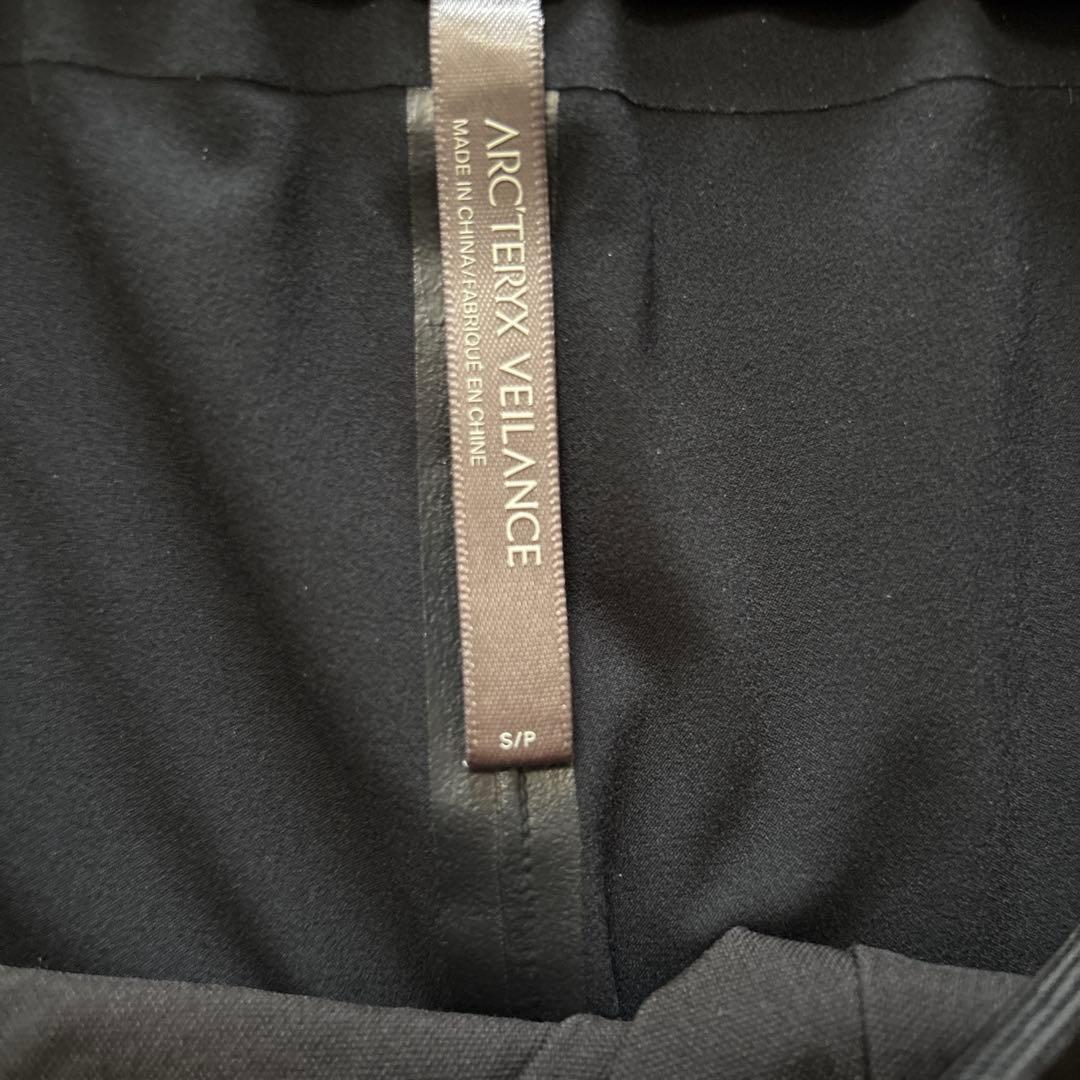 定価38500円！アークテリクスveilance ショートパンツ黒サロモン
