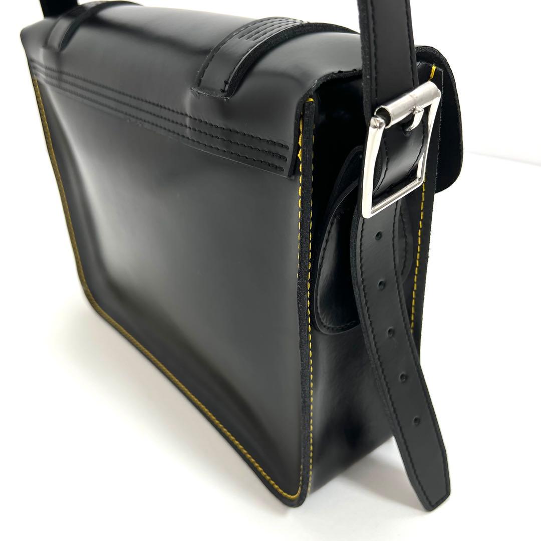 ドクターマーチン　ショルダーバッグ　レザー　サッチェルバッグ　クロスボディ