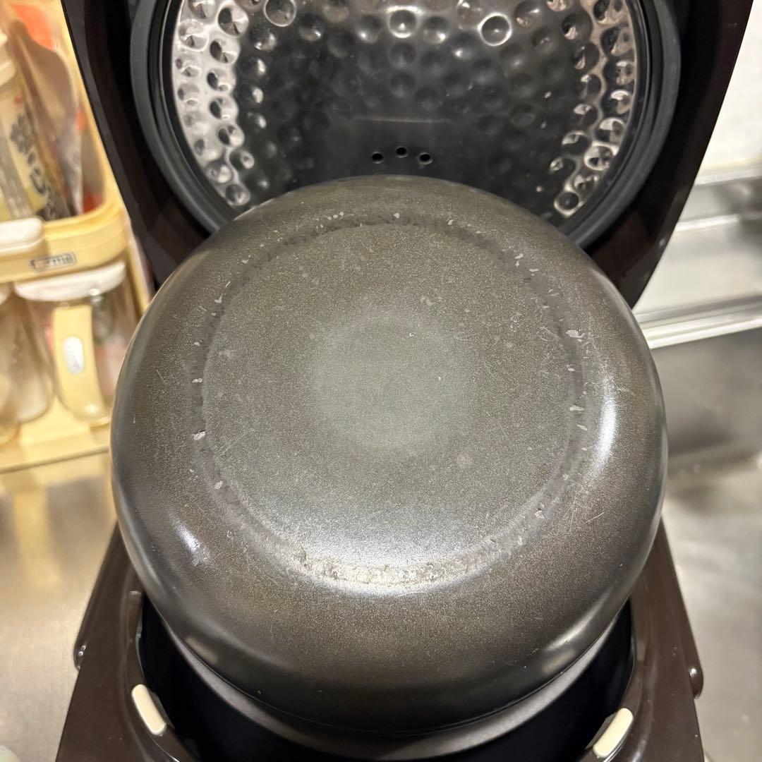 【値下げ中】象印 5.5合炊き 圧力IH炊飯器 2022年式