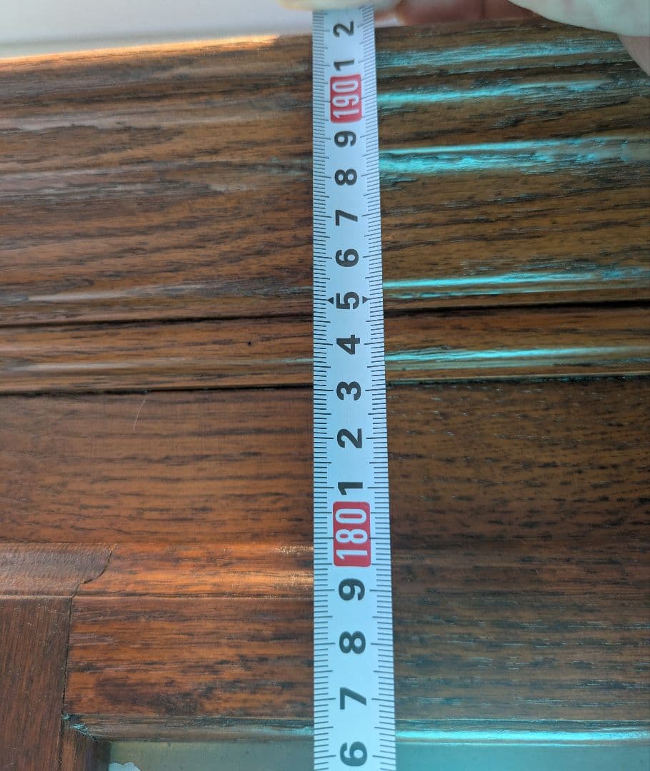 木製ガラスキャビネット イタリアンアンティーク調 飾り棚 輸入家具