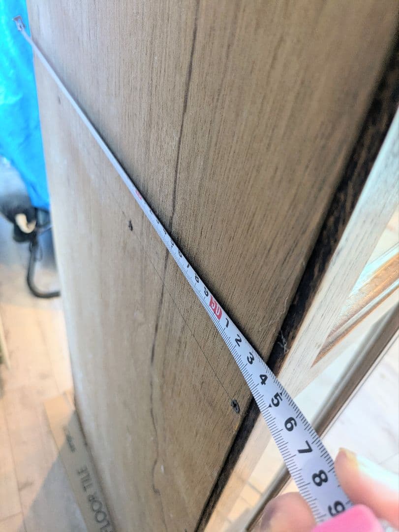 木製ガラスキャビネット イタリアンアンティーク調 飾り棚 輸入家具