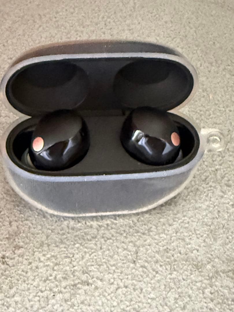 中古　ソニーワイヤレスイヤホン wf-1000xm5