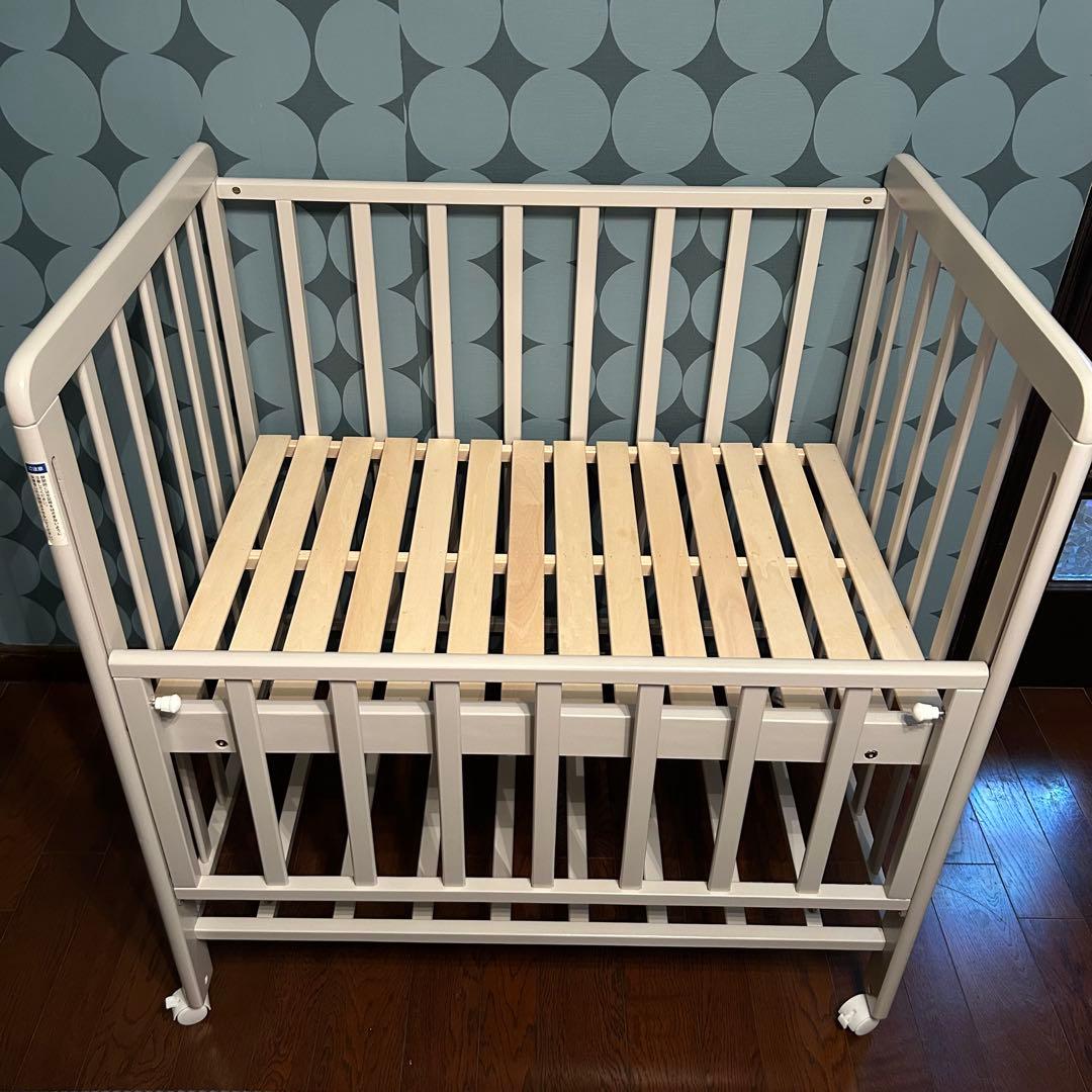 ベビーベッド キャスター付き ホワイト