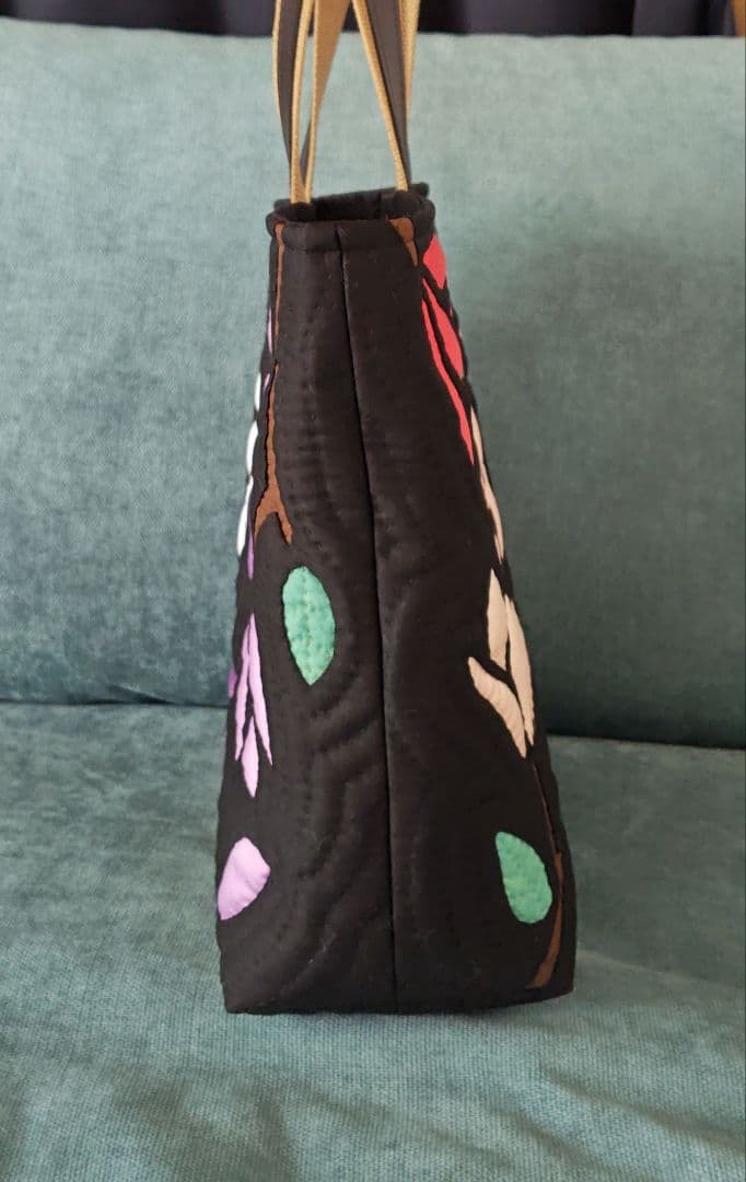 ゆじゆじ！ハンドメイド　ハワイアンキルトバッグ　（木蓮）