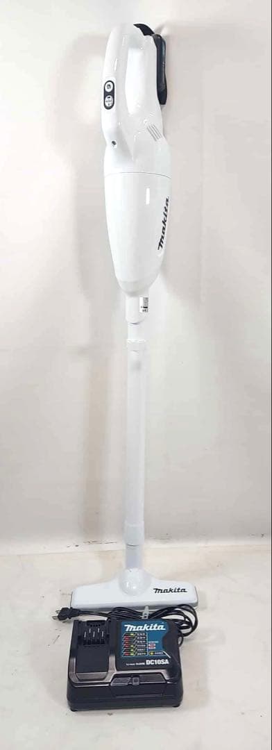 マキタ 充電式クリーナー CL108FD ②