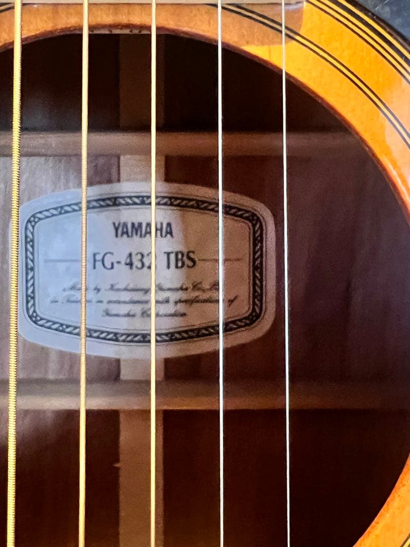 美品　ヤマハ　FGー432TBS ギター