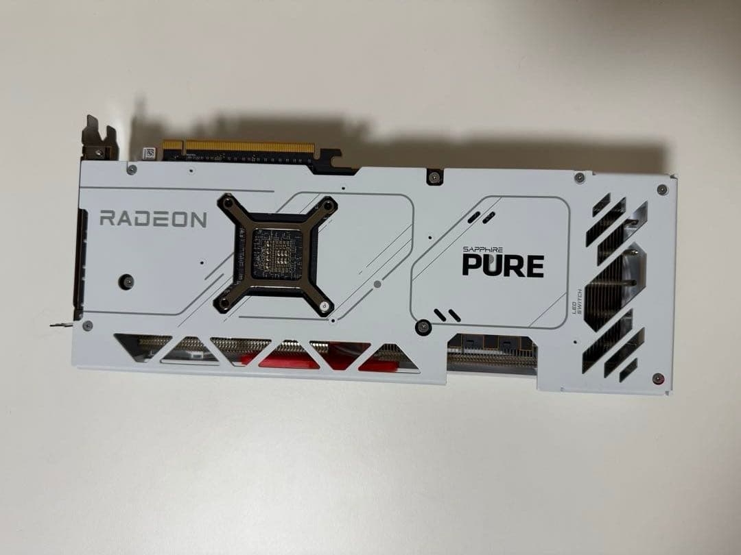 グラフィックボード・グラボ・ビデオカード Sapphire PURE AMD Radeon RX 7800 XT 16GB