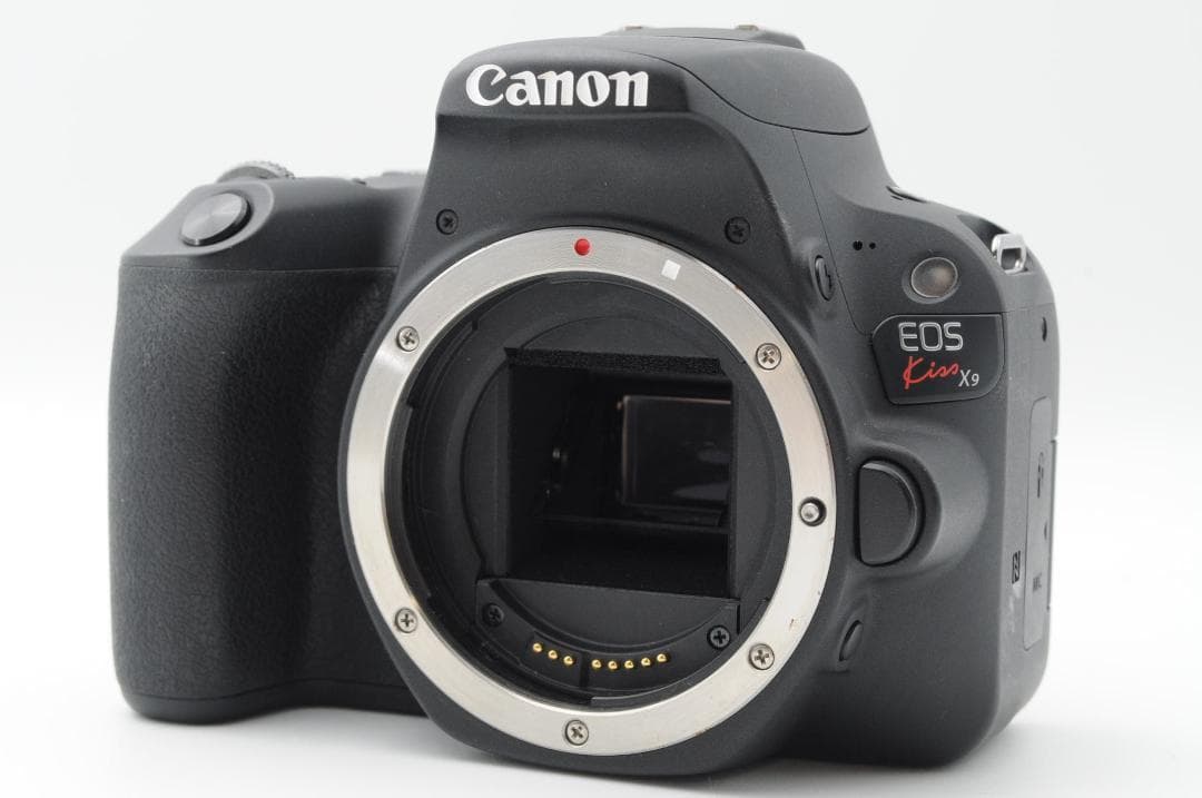 ☆ほぼ新品②☆新生活応援☆ Canon EOS Kiss x9 ダブルレンズ