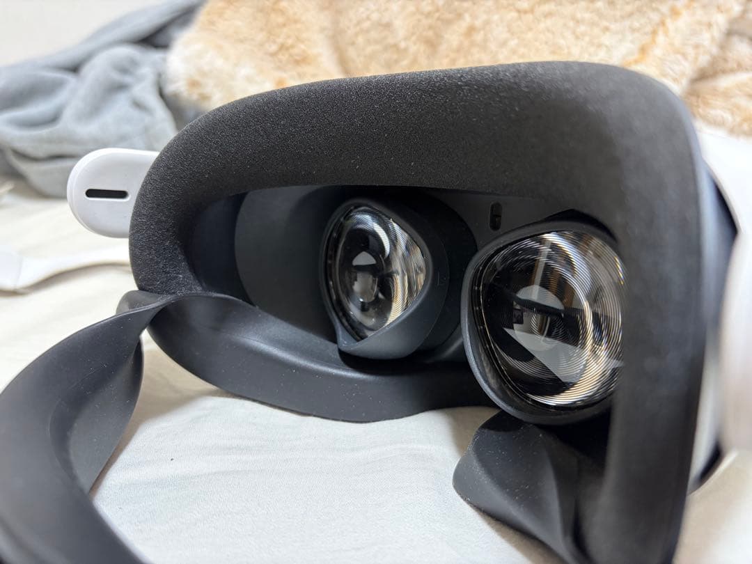  Quest 2 本体＋コントローラー＋付属品一式 初期化済み