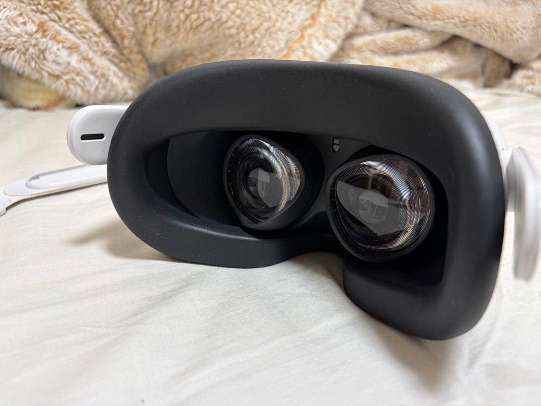  Quest 2 本体＋コントローラー＋付属品一式 初期化済み