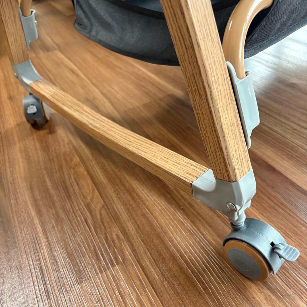 Mozalida折りたたみベビーベッド グレー　メッシュカバー付き