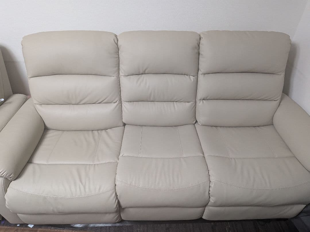 【本日まで】ニトリ 電動リクライニングソファ 3人掛け②