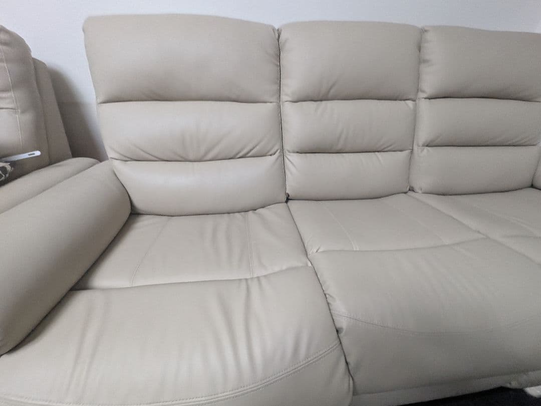 【本日まで】ニトリ 電動リクライニングソファ 3人掛け②