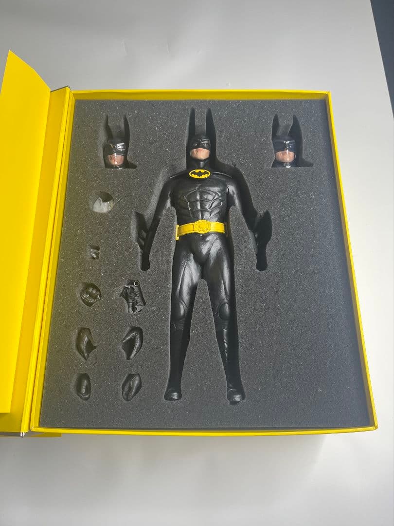 ホットトイズ1/6 バットマンDX09 カスタムケープマント付き