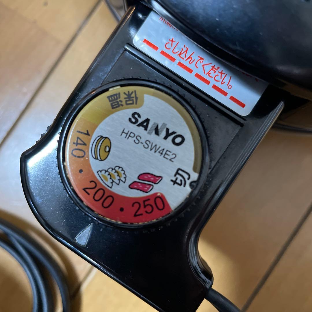 ワイドホットプレート　SANYO　たこ焼き・焼肉・平面・蒸し　HPS-SW4E2