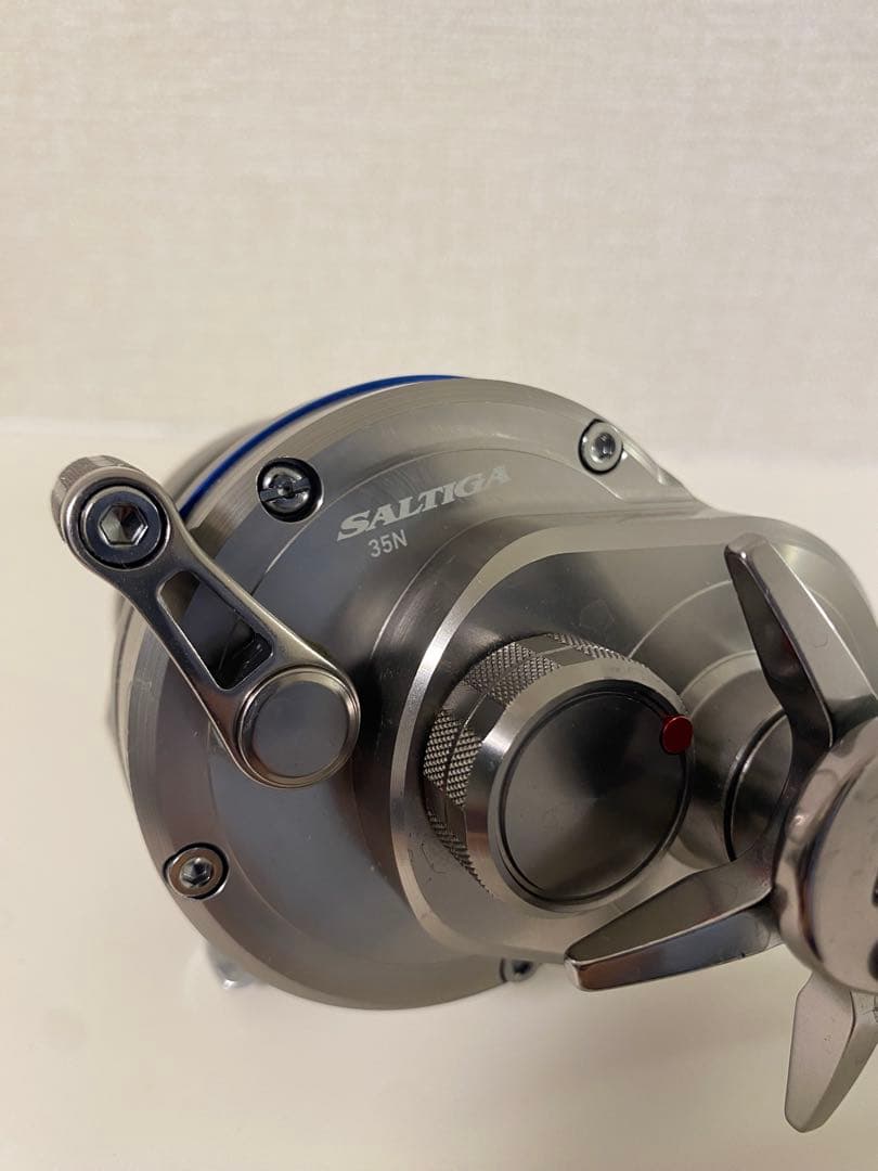 ダイワ　SALTIGA 35N ベイトリール 収納袋付き