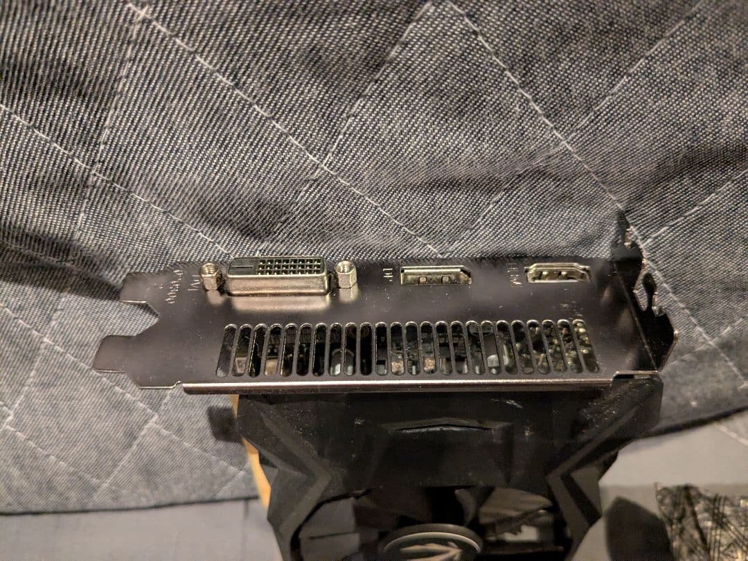 ZOTAC GeForce GTX 1650 グラフィックボード