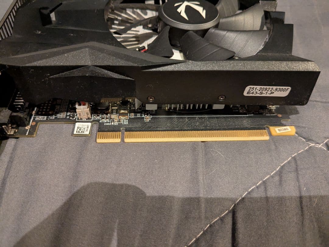 ZOTAC GeForce GTX 1650 グラフィックボード