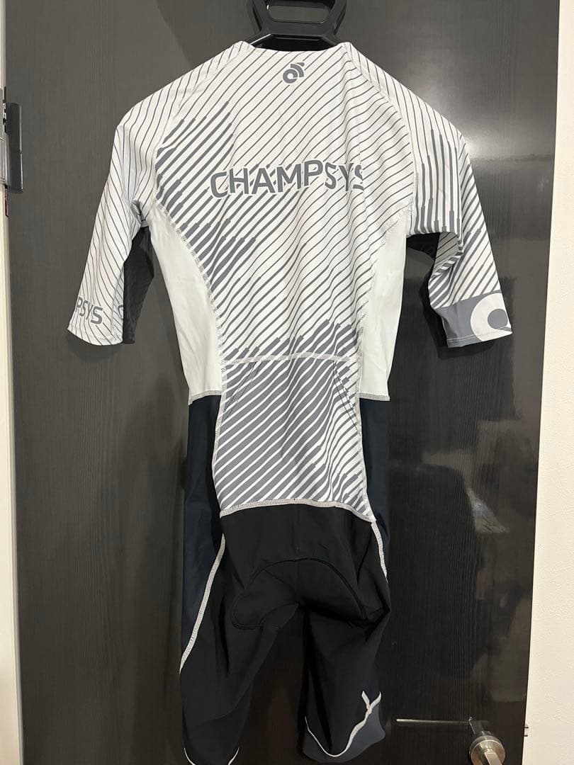 【ほぼ未使用】　PerformanceエアロトライスーツUNISON WHITE