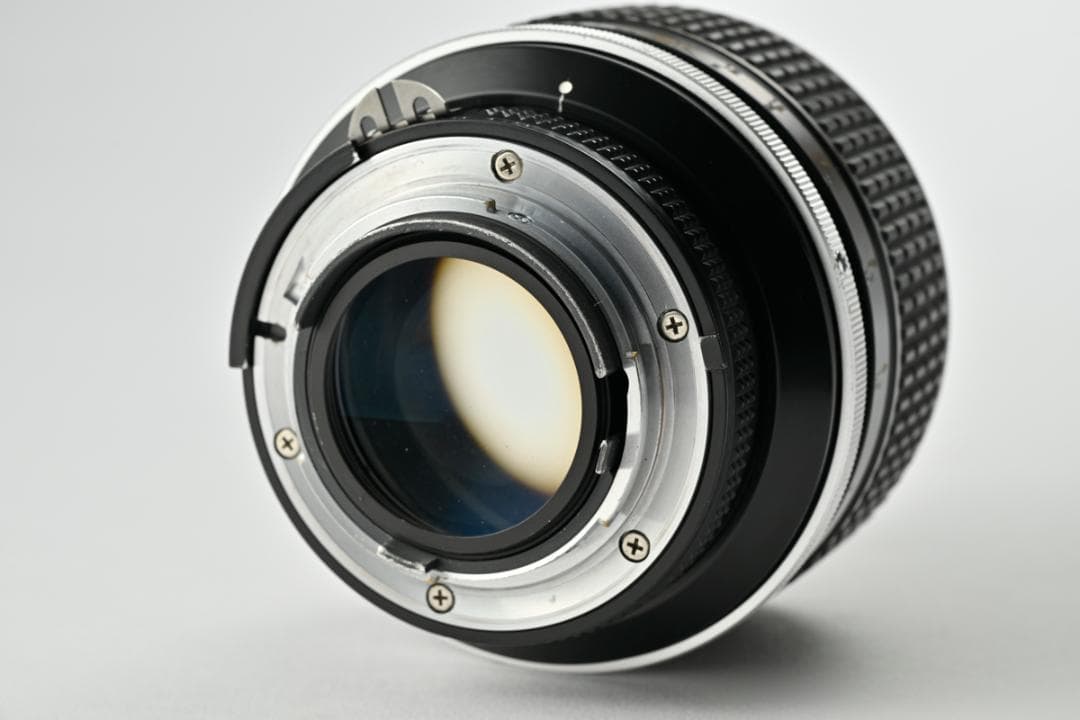 Nikon ニコン Ai-s NIKKOR 85mm F1.4 フード付き