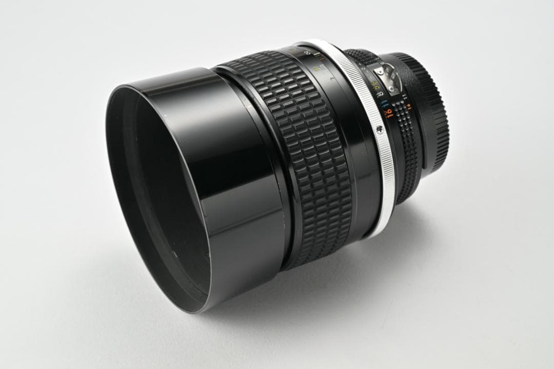 Nikon ニコン Ai-s NIKKOR 85mm F1.4 フード付き