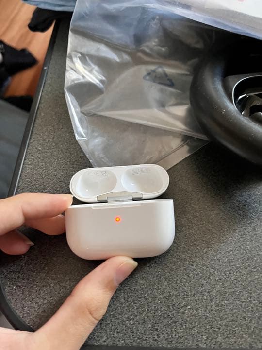AirPods Proケースと箱