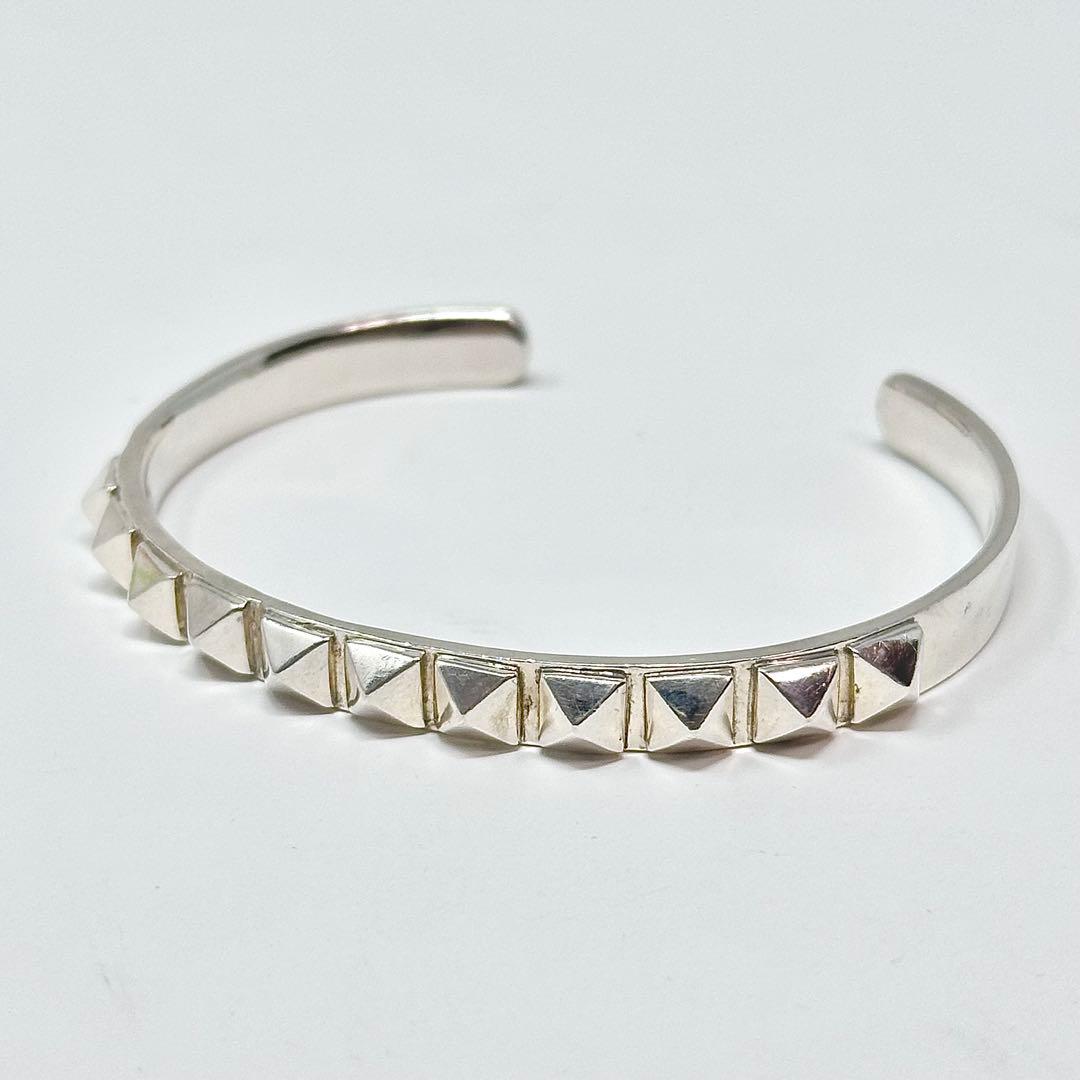 e.m. イーエム　スタッズ　ダイヤモンドポイント　シルバー　バングル