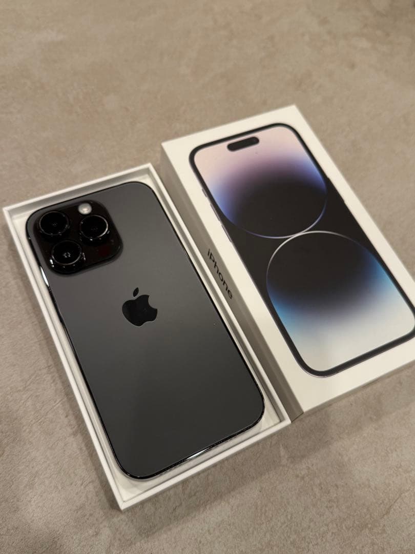 iPhone 14 pro 256GB ブラック　SIMフリー　 充電ケーブル付