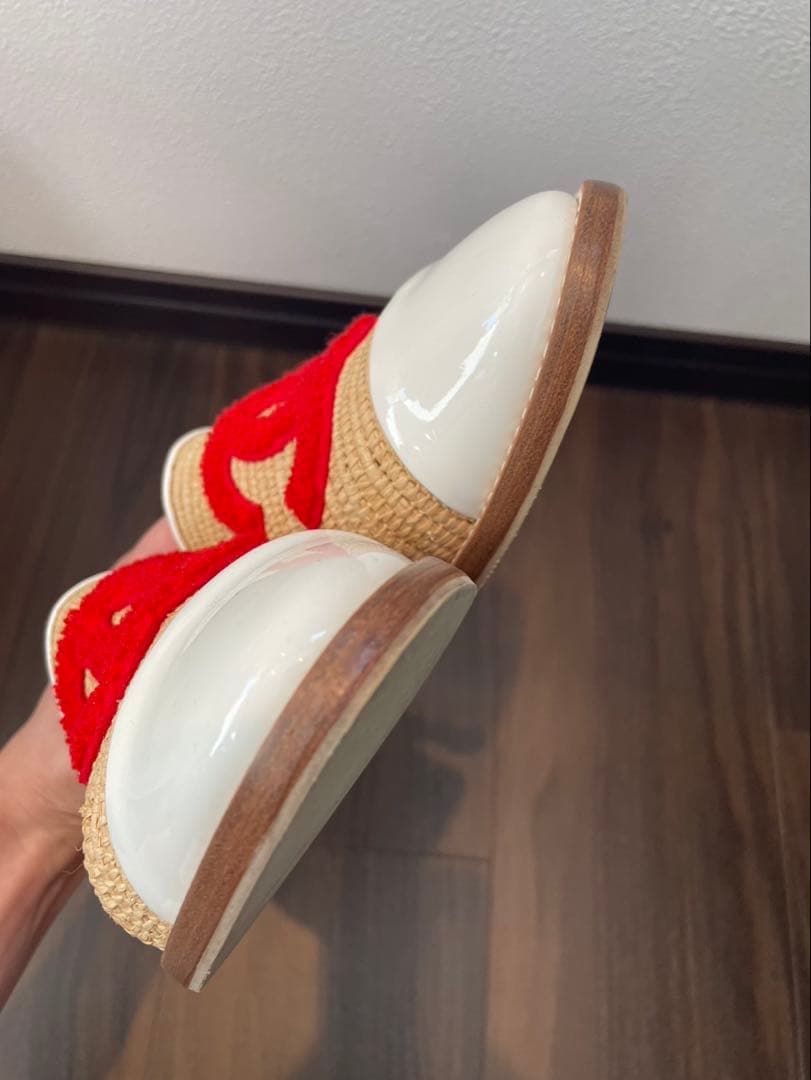 CHANEL フラットシューズ 38 ベージュ/ホワイト/レッド　スリッポン