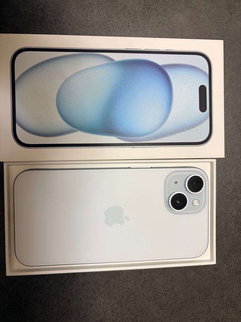 Apple iPhone 15 青色 本体