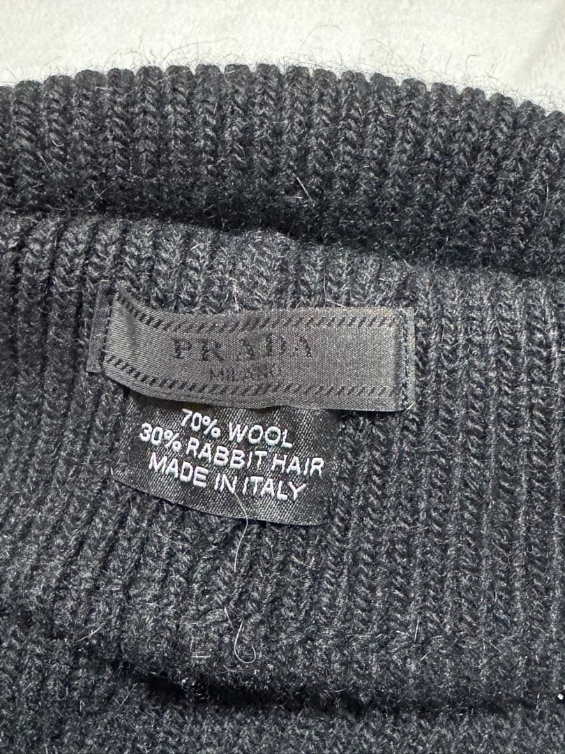 PRADA ブラック ニット帽