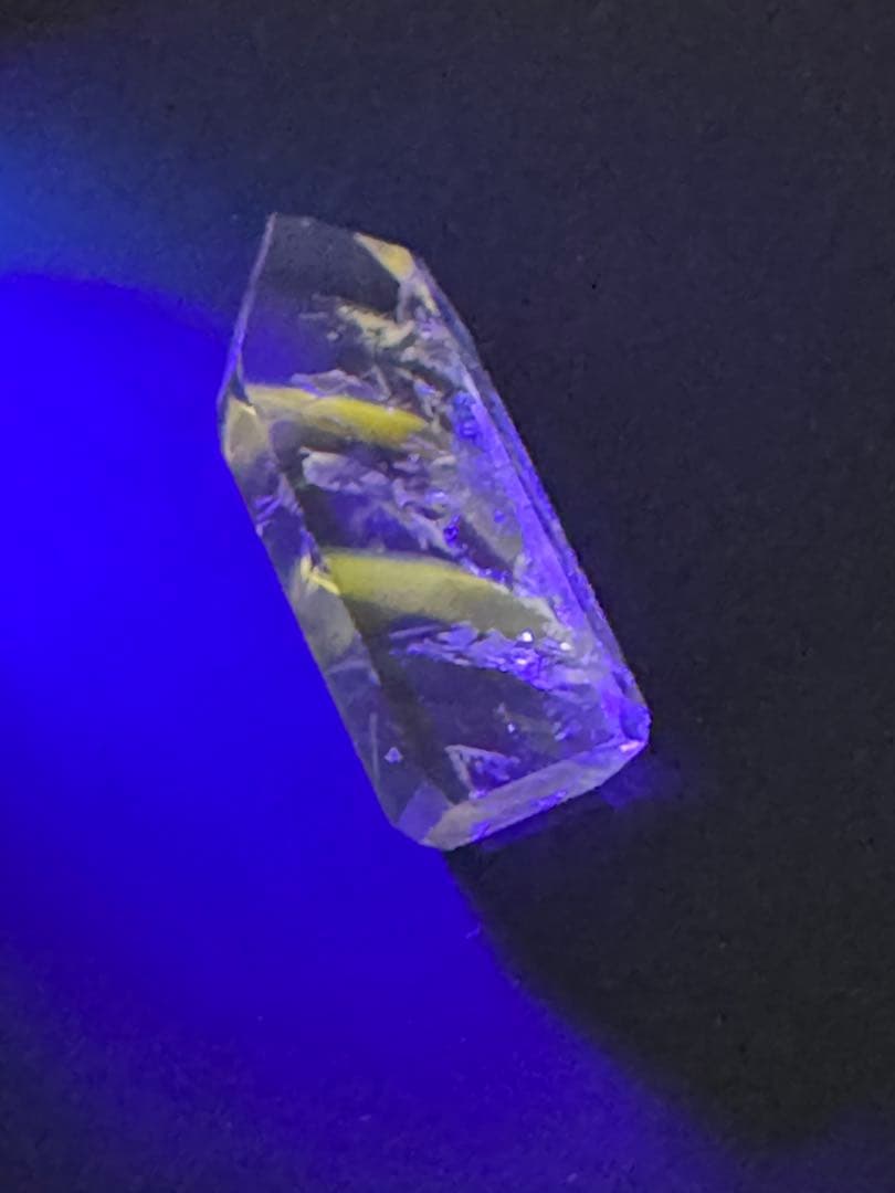 【激レア】希少　天然石　パウエライト入りアメシスト