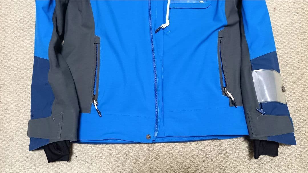 オンヨネデモ　ハイグレータースキーウェア　サイズ上SS　下S－3㎝