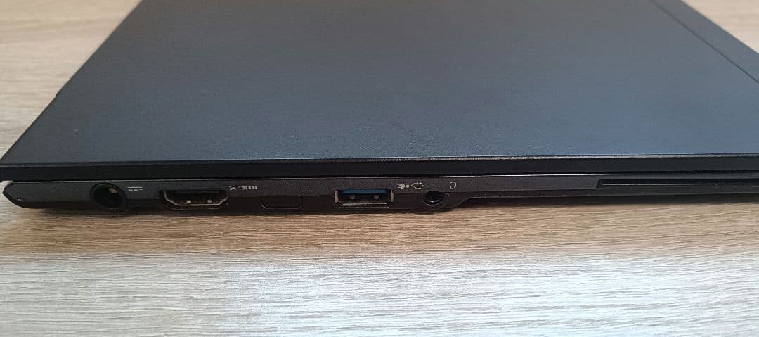 富士通 LIFEBOOK U937R LTE 第7世代 13.3型 Win10