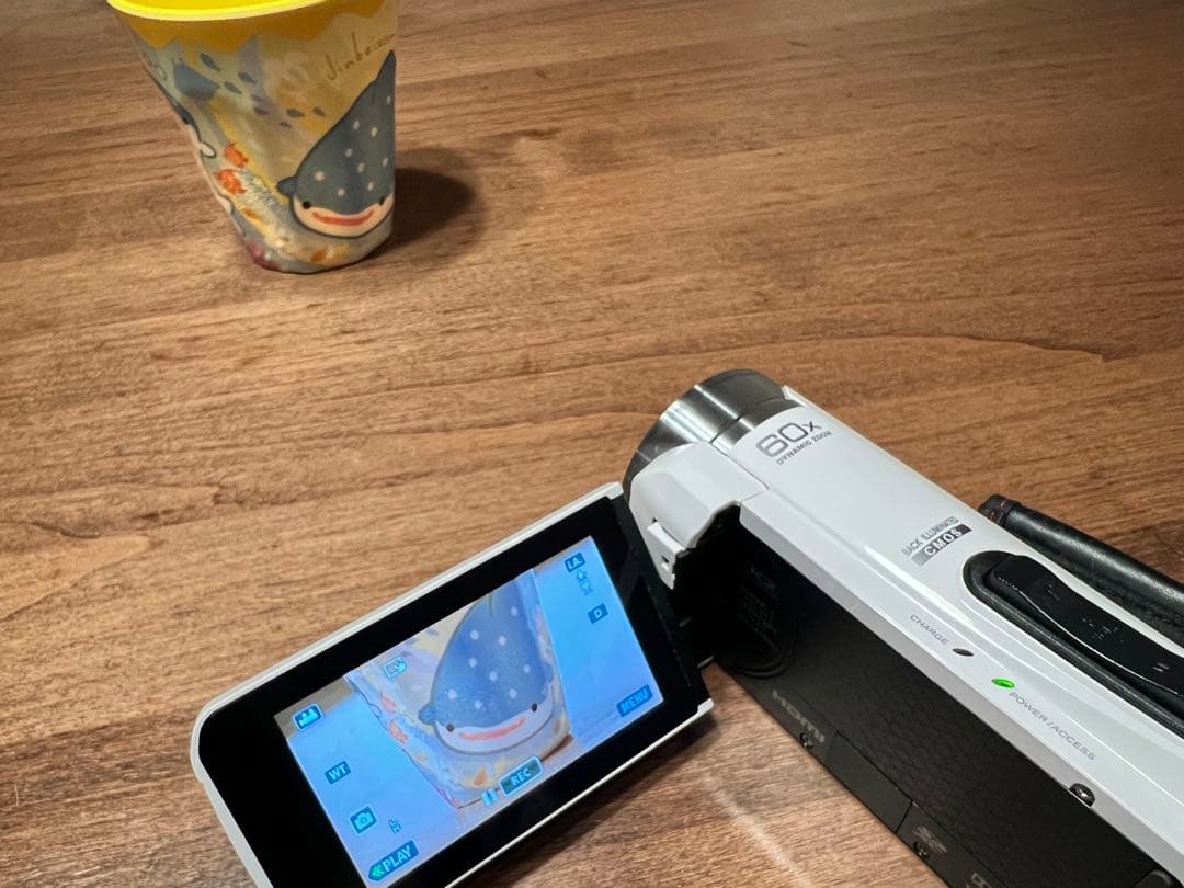 エブリオビデオカメラ　FULLHD 美品　GZ-F100-W 上位モデル