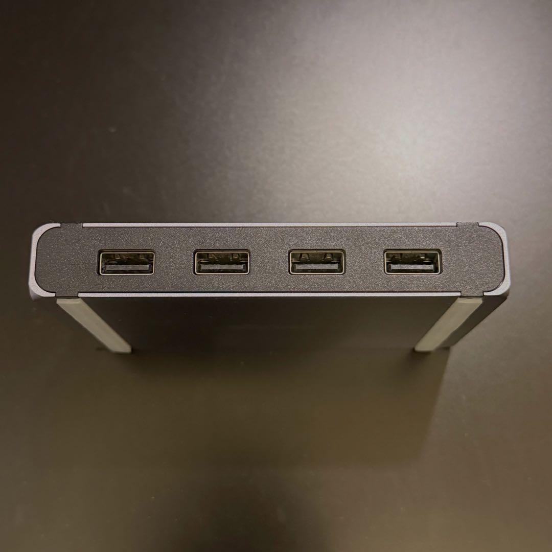 分配器・切替器 CalDigit Thunderbolt 4 Element Hub