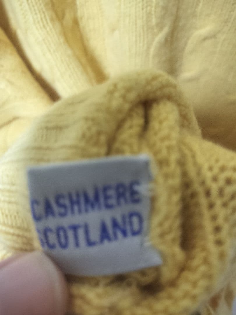 【BERGDORF GOODMAN】スコットランド カシミアアランニット