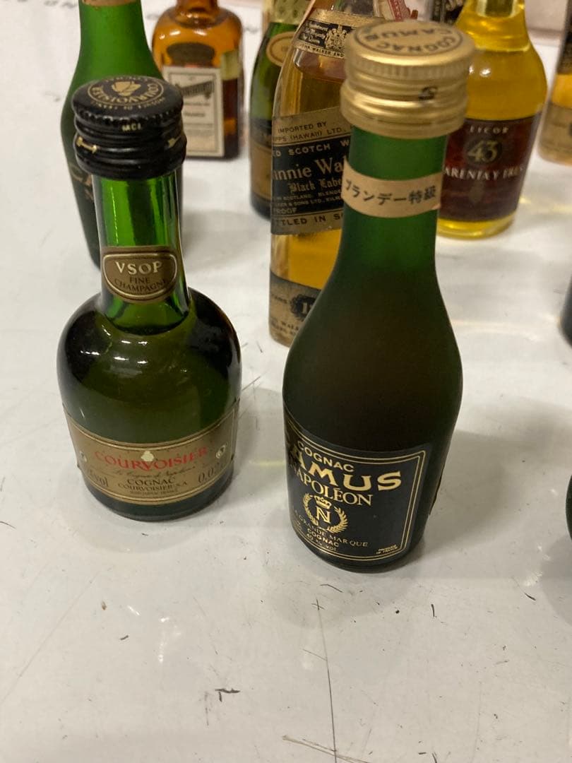 古酒 希少 ミニチュアボトル おまとめ クラウンロイヤル ウィスキー 計22本