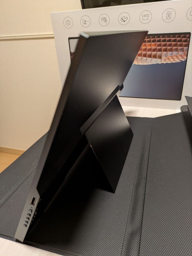 モバイルモニター　18.5インチ　1920×1080液晶パネル　ディスプレイ