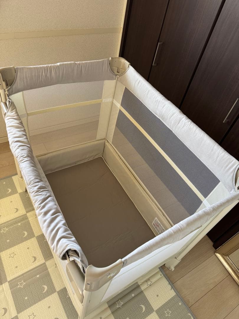 【美品】ココネルエアープラス　折りたたみ式メッシュベビーベッド　取説付き