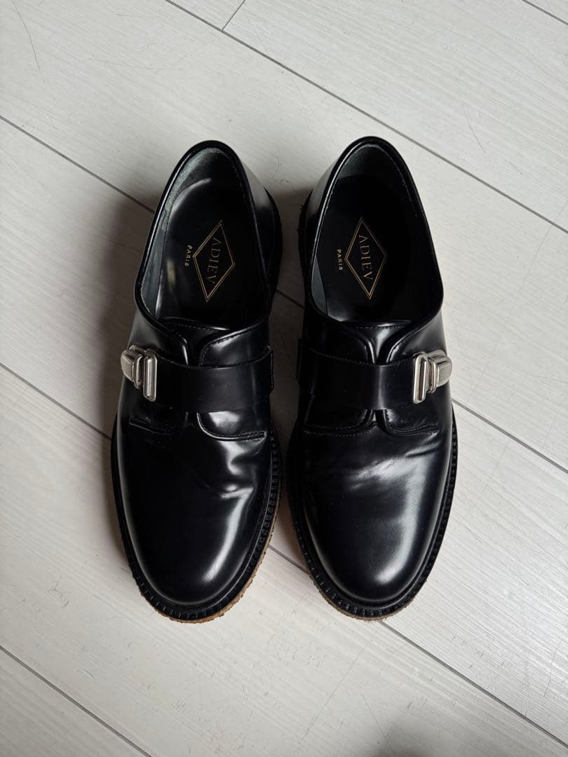 ADIEU PARIS ラウンドバックル ダービーシューズ ブラック