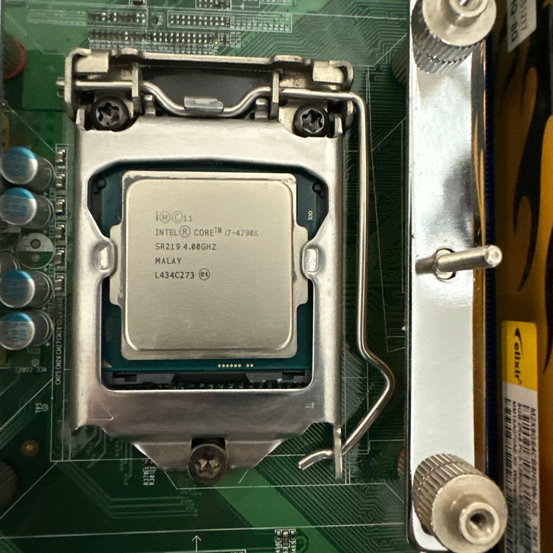Intel Core i7-4790k LGA 1150 マザーボード