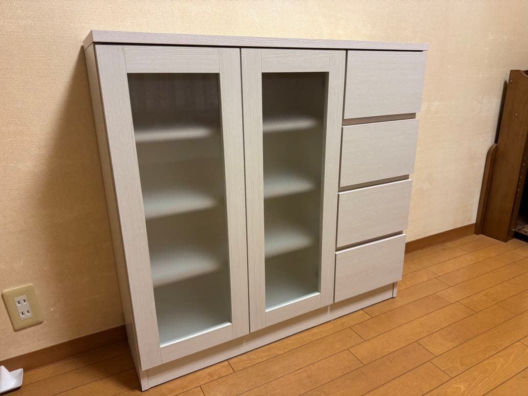 ニトリ 薄型キャビネット