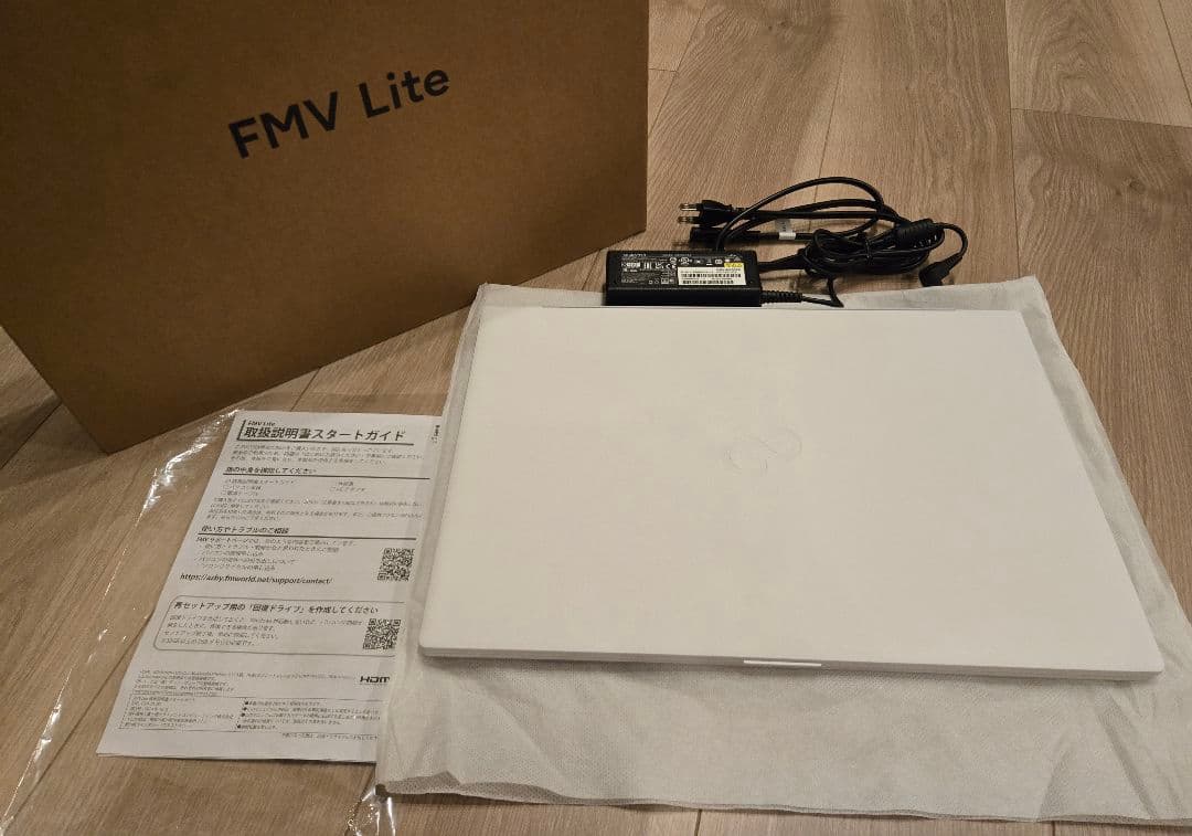 【未使用】富士通 FMV Lite WA1/J2 2025年7月製造モデル